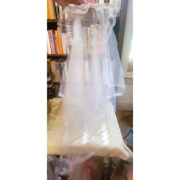 First HOLY COMMUNION/ Flower Girl Veil Headpiece Overlapping Tulle Lace VTG '50s - Picture 9 of 16